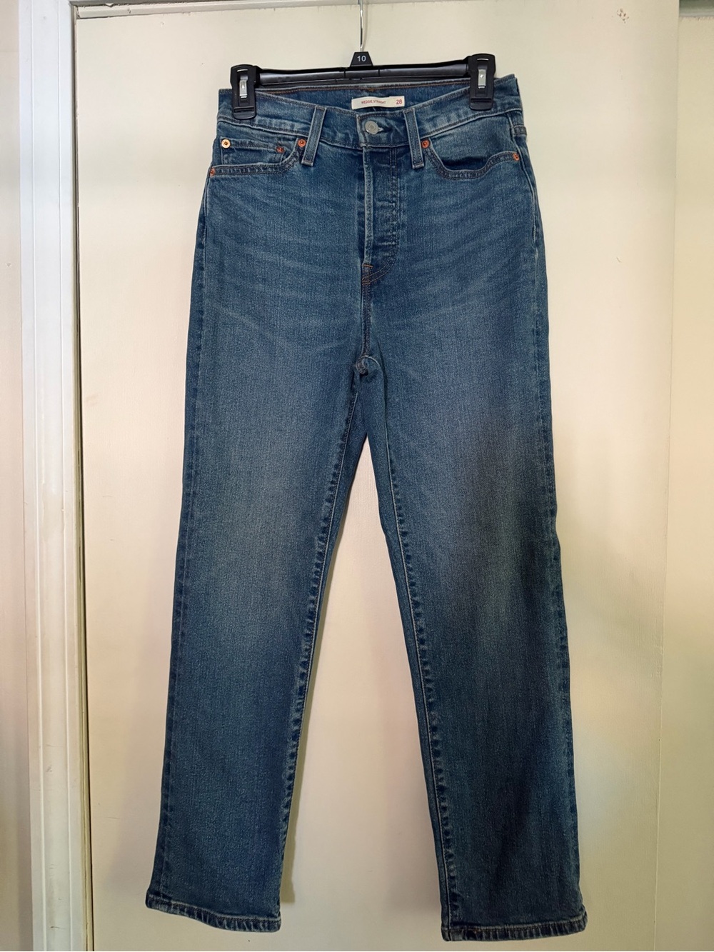 Levi’s Wedgie Straight Jeans Women’s 28 High Rise Medium Wash Denim